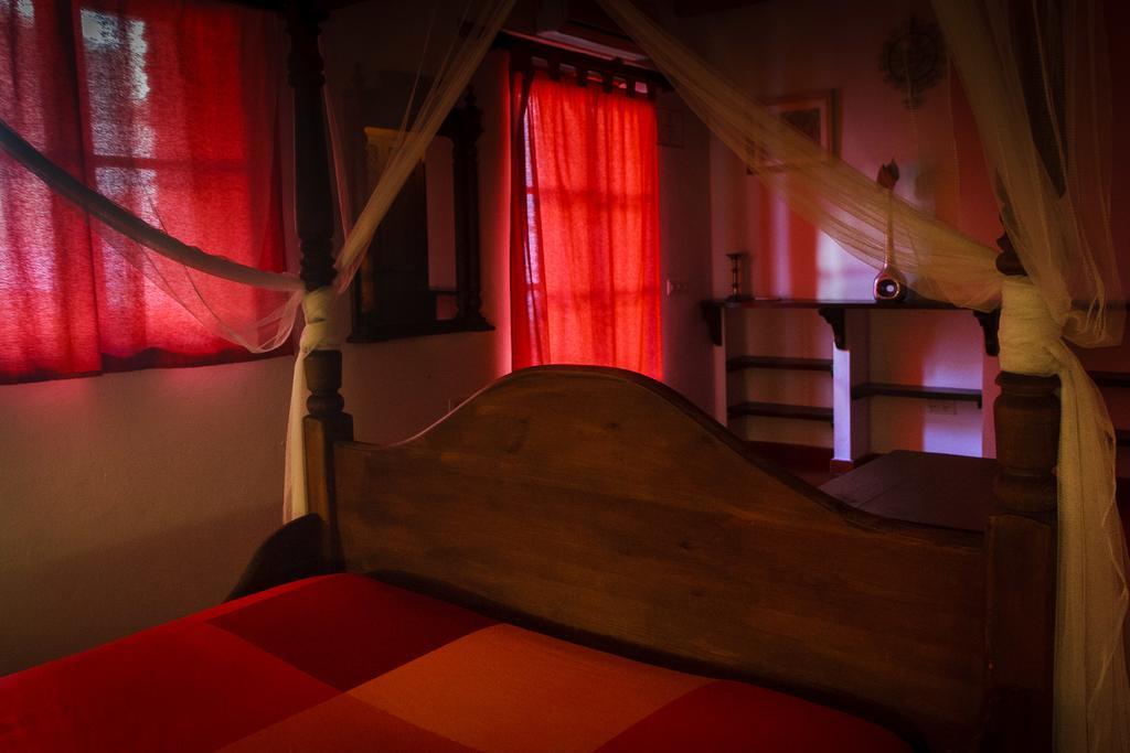 Posada La Casa Grande ฮิเมนา เด ลา ฟรอนเตรา ภายนอก รูปภาพ